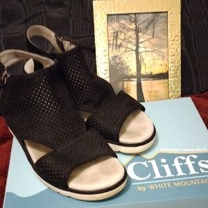 Cliffs by White Mountain Perforated Black Sandals
